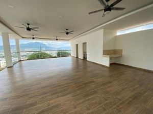 CASA EN VENTA FRACC ENCINOS TUXTLA