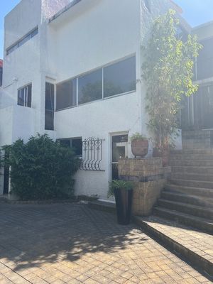 Casa en calle cerrada en la Herradura