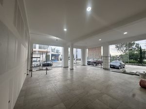 Local comercial en renta Plaza La Cantera