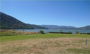 Terreno con vista al lago