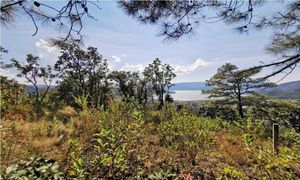 Terreno Ejidal, con vista al lago