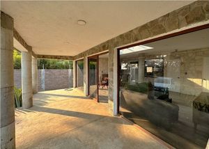 Casa en venta y renta en  San Simón