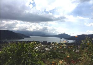 Terreno con vista al lago