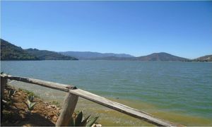 Terreno con vista al lago