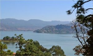 Terreno con vista al lago