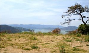 Terreno con vista al lago