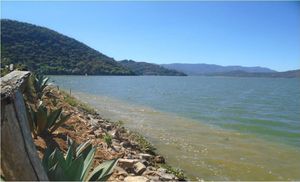 Terreno con vista al lago