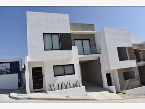 Casa en Venta en Villa Residencial Santa Fe 5ta. Sección Tijuana