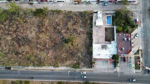 TERRENO DE USO COMERCIAL SOBRE AVENIDA DE 20 X 50 EN CD CAUCEL