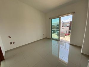 Casa en Venta en Residencial Provenza (La Romana) Tlajomulco de Zúñiga