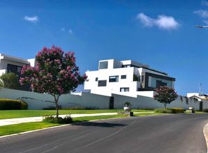 "Vive el Lujo Absoluto: Residencia en Zibatá, Querétaro"