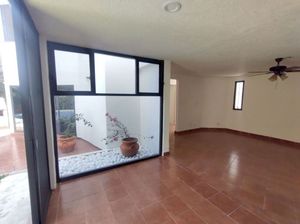 Casa en Venta  con alberca en  Col. Cantarranas,  Cuernavaca, Morelos.