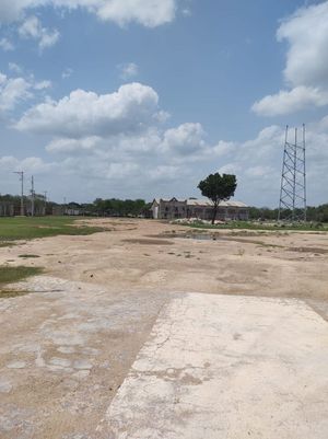 TERRENO COMERCIAL EN RENTA SOBRE CARRETERA MÉRIDA-CANCÚN DE 13,665 M2