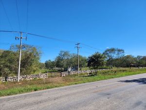 TERRENO EN VENTA EN UMÁN A 2 MINUTOS DE LA ESTACIÓN DEL TREN MAYA