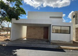 VENTA CASA PRIVADA RESIDENCIAL DE UN NIVEL EN CONKAL, YUCATÁN