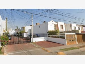 Casa en Venta en Parques Del Nilo Guadalajara