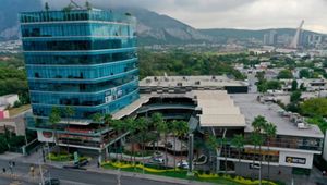 Renta de local comercial en Plaza de Av. Vasconcelos