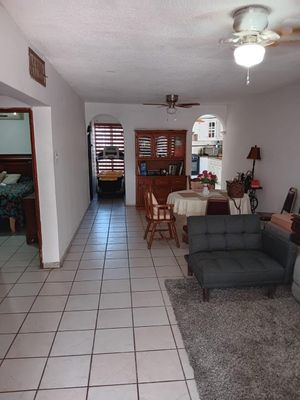 VENTA CASA EN LA COL. OLIVARES