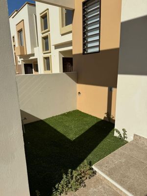 ESPECTACULAR CASA EN VENTA EN ALTA FIRENZE RESIDENCIAL