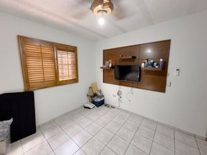 CASA EN VENTA EN MONTECARLO RESIDENCIAL