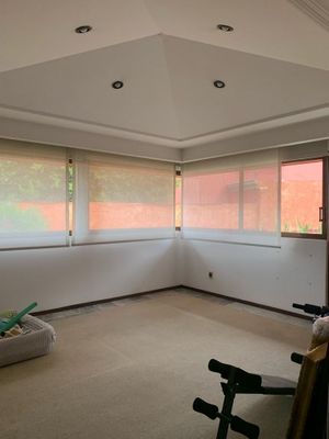 Excelente casa en Bosques lista para remodelar con hermoso jardin