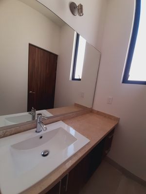 VENTA DE CASA EN PRIVADA CON AMENIDADES EN  LOMAS DEL MARIQES CAMPANARIO