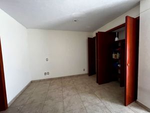 Casa en Venta dentro de Coto en Bugambilias, Zapopan.