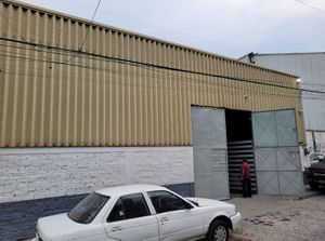 Bodega en Venta remodelada en Colonia Santa Ana Tepetitlán, Zapopan.