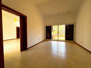 Casa en Venta dentro de Coto en Bugambilias, Zapopan.