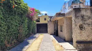 Casa en Venta en Ajijic, Increíble ubicación con uso comercial.