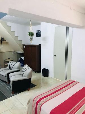 Venta Casa a sobre calle 66 a 150 mts de la Ermita, Centro de Mérida