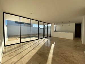 Venta de casa con alberca en privada Tamora, Mérida Yucatan