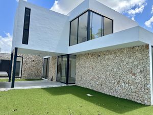 Venta Casa en Privada Kinish con habitación planta baja