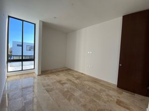 Venta de casa con alberca en privada Tamora, Mérida Yucatan