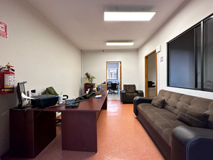 Casa con uso de suelo para oficinas en RENTA con terraza propia en Anzures