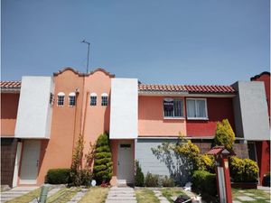 Casa en Renta en Prados de Tollocan Toluca
