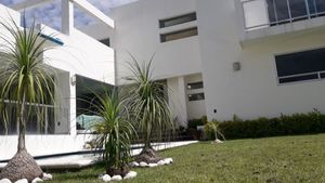 Residencia Nueva en Colonia La Magdalena 3 recámaras, 3  baños  NEGOCIABLE