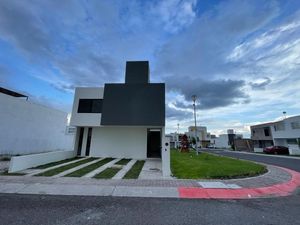 HERMOSA CASA NUEVA  CON ROOF GARDEN