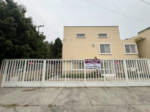 Casa en venta con uso de suelo comercial en equina, Arcos Vallarta, Guadalajara