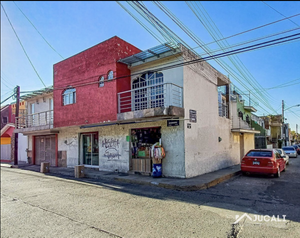 Casa con Local Comercial en Venta en Los Altos, San Pedro Tlaquepaque, Jal