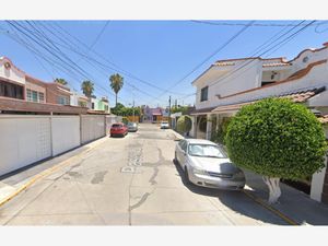 Casa en Venta en Bosques de la Alameda Celaya