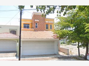 Casa en Venta en Lomas Verdes Colima