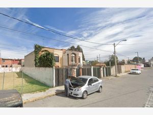 Casa en Venta en Santiago Miltepec Toluca