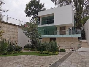 VENTA CASA ENTRE MIGUEL ANGEL DE QUEVEDO Y EL CENTRO DE COYOACÁN