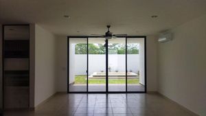 IF4590 RENTA DE CASA EN PRIVADA RESIDENCIAL EN TEMOZON NORTE, MÉRIDA YUCATÁN