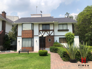 CASA EN VENTA EN BOSQUE DE LAS LOMAS