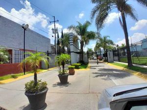 Casa venta en Parques Santa Cruz del Valle, Tlaquepaque