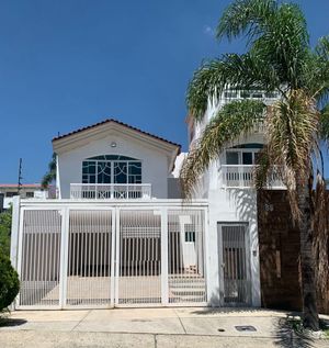 Casa venta en Bugambilias Segunda Sección, Zapopan