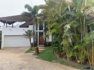 Exclusiva Casa en Vallarta Gardens, Punta de Mita - ¡Tu Rincón de Paraíso Te