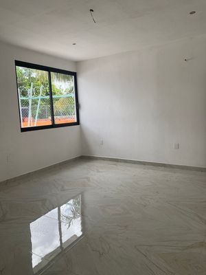 SE VENDE CASA NUEVA EN BARRIO DE SAN ROMÁN CERCA DEL MALECON DE LA CIUDAD